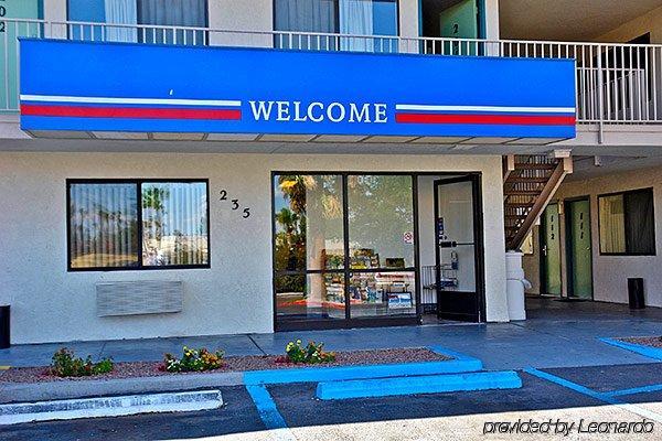 Rodeway Inn Las Cruces Exterior photo